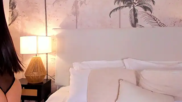 Snapshot of IvyStonne chatting on 03.16.26 IvyStonne online show from 03.16.26