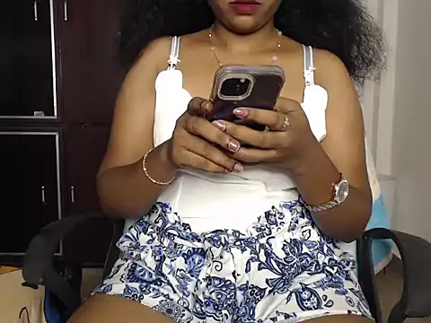 Snapshot of VixenNandhu chatting on 03.10.26 VixenNandhu online show from 03.10.26