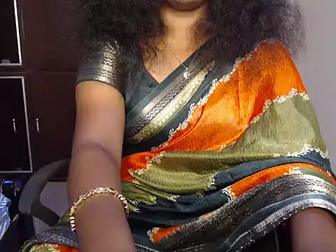 Snapshot of VixenNandhu chatting on 04.12.26 VixenNandhu online show from 04.12.26