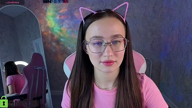 Snapshot of _Kiki_angel_ chatting on 03.11.26 Kiki angel online show from 03.11.26