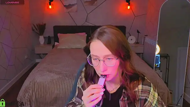 Snapshot of _Kiki_angel_ chatting on 04.04.26 Kiki angel online show from 04.04.26