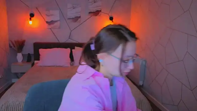 Snapshot of _Kiki_angel_ chatting on 04.05.26 Kiki angel online show from 04.05.26