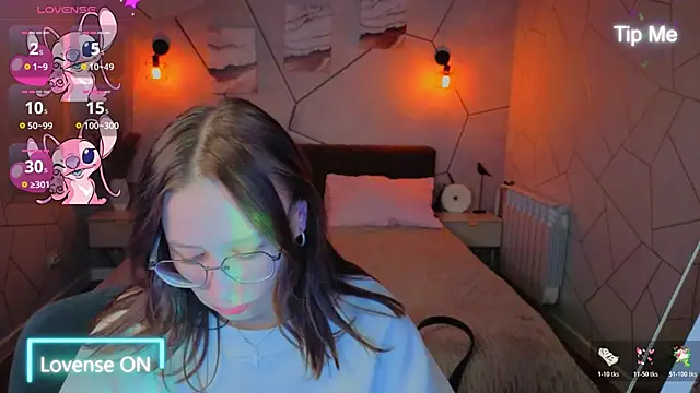 Snapshot of _Kiki_angel_ chatting on 04.12.26 Kiki angel online show from 04.12.26