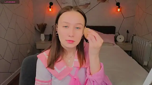 Snapshot of _Kiki_angel_ chatting on 04.14.26 Kiki angel online show from 04.14.26