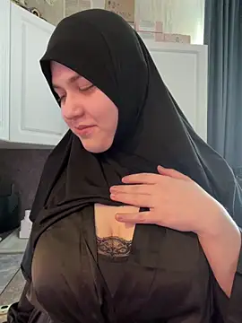 Snapshot of BunnyMelon chatting on 04.12.26 BunnyMelon online show from 04.12.26