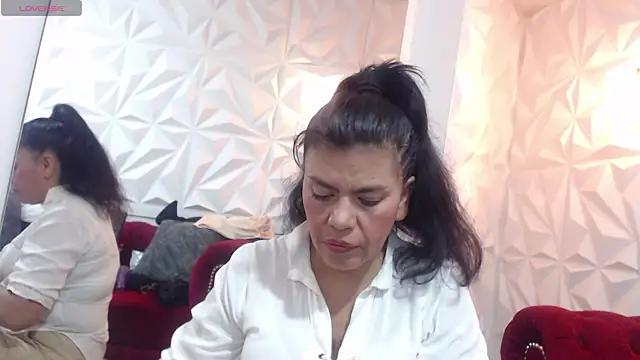 Snapshot of jennifer_0717 chatting on 04.11.26 jennifer 0717 online show from 04.11.26