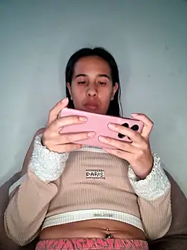 kittyluna  online show from 04.26.26