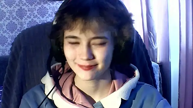 Snapshot of Angels_corner chatting on 02.14.26 Angels corner online show from 02.14.26