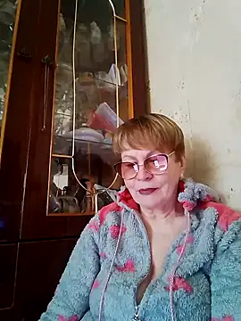 SophieBurns online show from 05.04.26