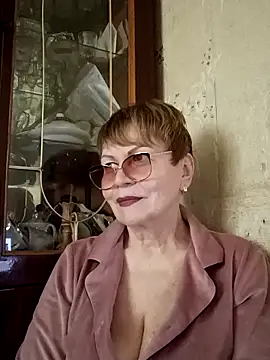 SophieBurns online show from 05.22.26