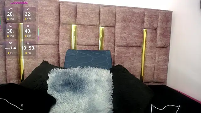 FRANCESCA LOVE  online show from 05.31.26