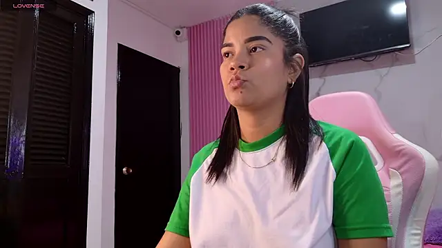 Snapshot of Anny20_ chatting on 02.06.26 Anny20 online show from 02.06.26