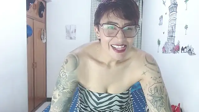 Charlotte gray  online show from 05.10.26