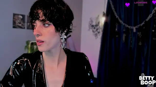 AmeliaNaughty  online show from 04.30.26