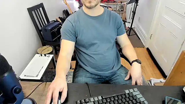 Snapshot of DebatedVacancy chatting on 02.11.26 DebatedVacancy online show from 02.11.26