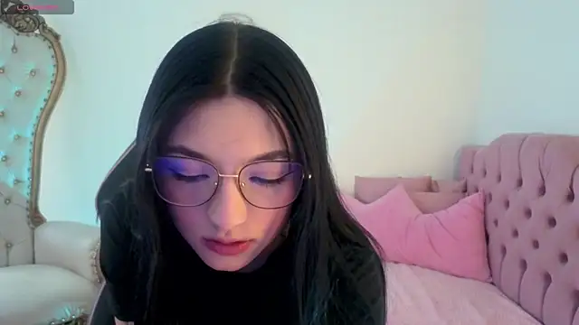 MAHYRA TAY online show from 07.08.26