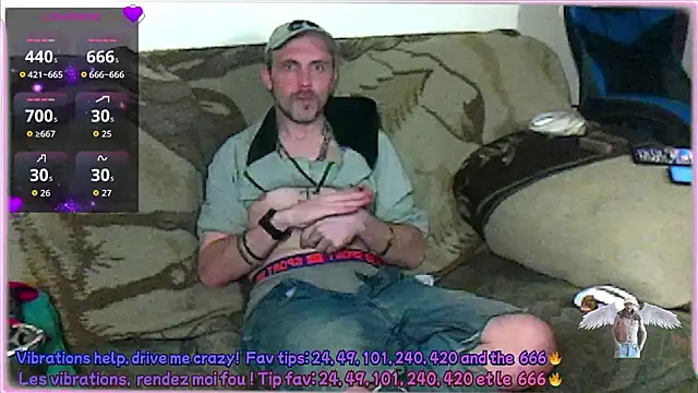 Snapshot of SwatRocShy chatting on 03.19.26 SwatRocShy online show from 03.19.26