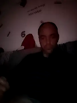 Snapshot of circott chatting on 02.08.26 circott online show from 02.08.26