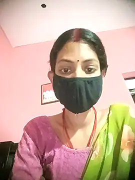 Snapshot of BIG_QWEEN_NO1 chatting on 03.11.26 BIG QWEEN NO1 online show from 03.11.26