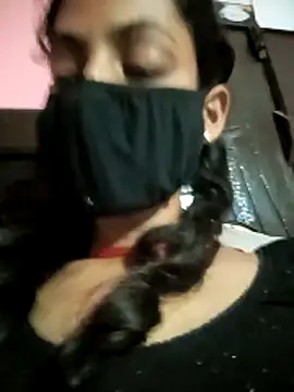 Snapshot of BIG_QWEEN_NO1 chatting on 04.12.26 BIG QWEEN NO1 online show from 04.12.26