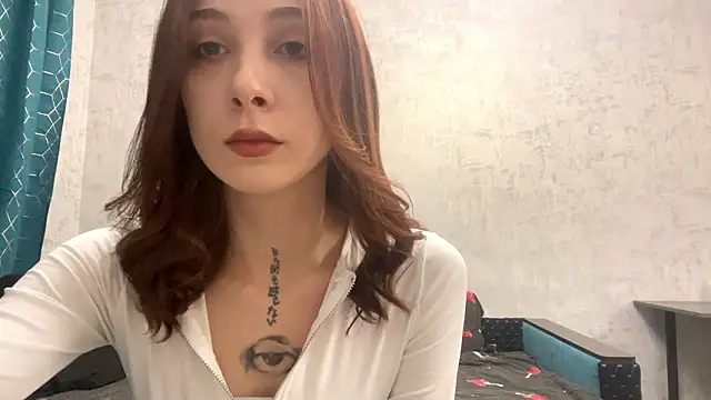 Snapshot of JulissaJoly chatting on 02.17.26 JulissaJoly online show from 02.17.26