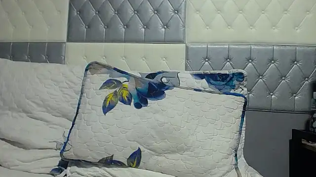 SEXYBUSTYEBONYXX online show from 05.08.26