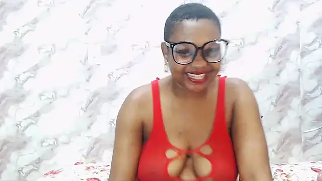 Snapshot of CrystalMelaninXX chatting on 04.07.26 CrystalMelaninXX online show from 04.07.26