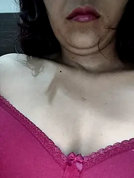 Snapshot of Moody-girl1 chatting on 02.18.26 Moody-girl1 online show from 02.18.26