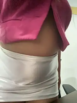 Snapshot of Emily_Harpeer chatting on 02.13.26 Emily Harpeer online show from 02.13.26