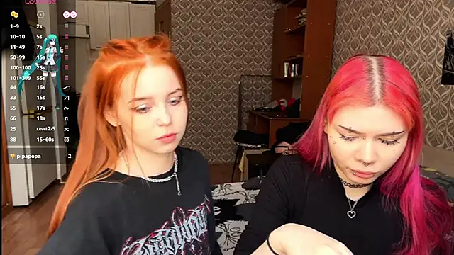 Snapshot of Veldenga chatting on 02.19.26 Veldenga online show from 02.19.26