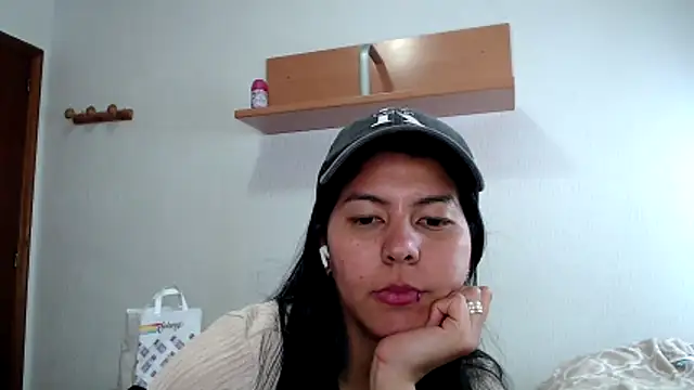 ZeforAitanna online show from 04.13.26