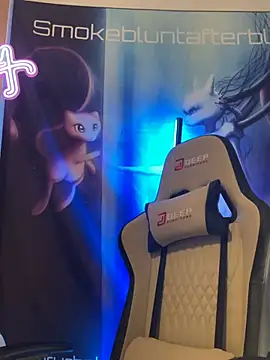 Snapshot of Smokebluntafterblunt chatting on 03.13.26 Smokebluntafterblunt online show from 03.13.26