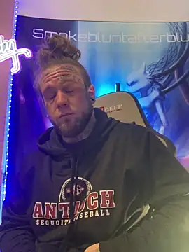 Snapshot of Smokebluntafterblunt chatting on 03.21.26 Smokebluntafterblunt online show from 03.21.26