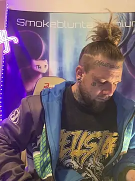 Snapshot of Smokebluntafterblunt chatting on 04.02.26 Smokebluntafterblunt online show from 04.02.26