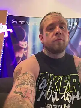 Snapshot of Smokebluntafterblunt chatting on 04.15.26 Smokebluntafterblunt online show from 04.15.26