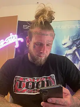 Smokebluntafterblunt online show from 05.25.26