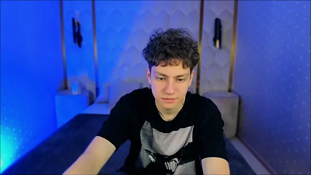 Snapshot of StefanBev chatting on 02.16.26 StefanBev online show from 02.16.26