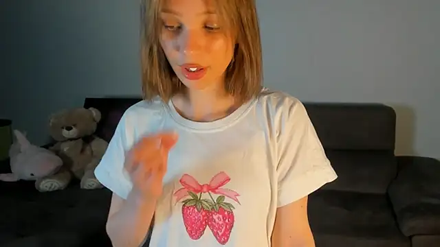 Kiracute18 online show from 06.14.26