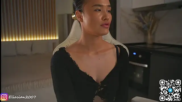 Snapshot of Eliasian chatting on 06.15.26 Eliasian online show from 06.15.26