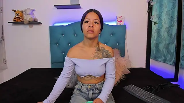 Snapshot of Sandy_ass_69_ chatting on 02.27.26 Sandy ass 69 online show from 02.27.26