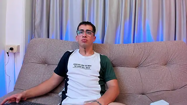 Snapshot of Tommas_Jhonson chatting on 02.20.26 Tommas Jhonson online show from 02.20.26