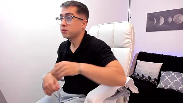 Snapshot of Tommas_Jhonson chatting on 03.02.26 Tommas Jhonson online show from 03.02.26