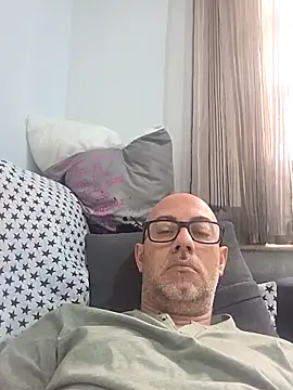 Snapshot of pareja47 chatting on 05.02.26 pareja47 online show from 05.02.26