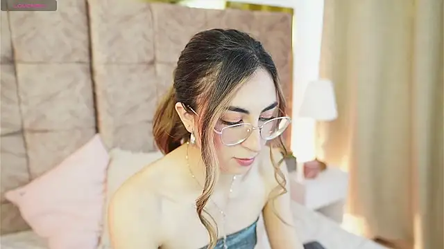 EmmaClark   online show from 02.21.26