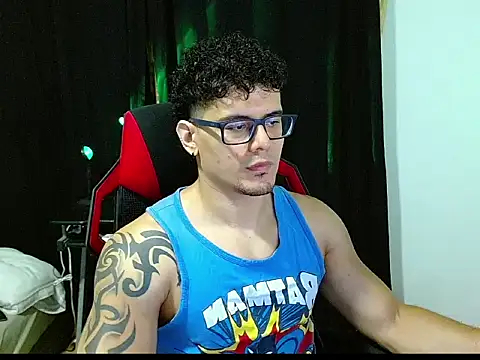 Snapshot of Logan0626 chatting on 02.12.26 Logan0626 online show from 02.12.26