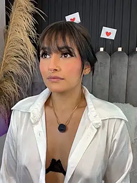 Snapshot of Nanda_vixen_ chatting on 02.15.26 Nanda vixen online show from 02.15.26