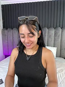 Nanda vixen  online show from 04.03.26