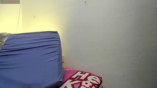 MiaEvans0 online show from 05.27.26