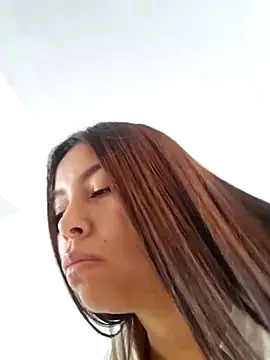 Ariana Castillo   online show from 02.20.26