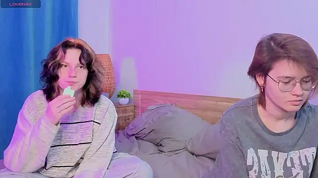 LatriceDosier online show from 04.22.26